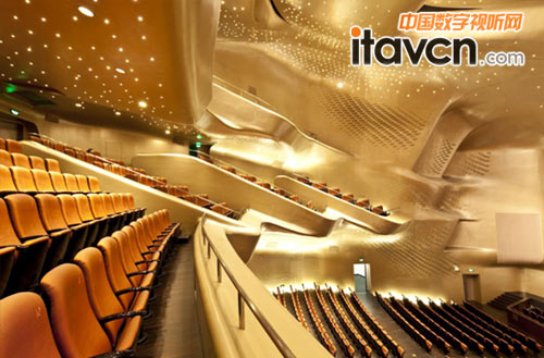 该馆集成了虚拟现实、智能机器人、物联网等技术展示直观展现了未来城市生活的愿景