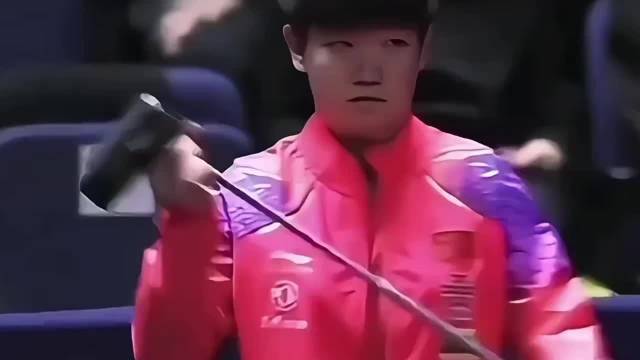 巴黎时装周与体育名将齐聚 王一博与曼联球星共