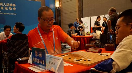 杭州亚残运会奖牌“桂子”发布 会徽“向前”展