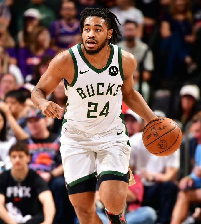 雄鹿队裁掉托马斯：从篮网到雄鹿再遭裁员